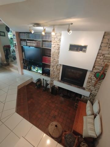 Maison
                                                                                                                                                                                                                                                                                                                        7 pièce(s)                                                                                                                                                                                                          4 chambre(s)                                                                                                                                                                                                          157  m²
