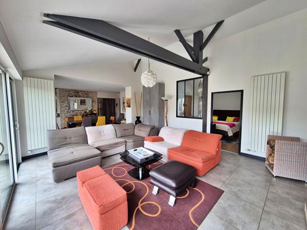 Longère de caractère rénovée -166 m² 4 chambres + bureau , Brain sur l authion