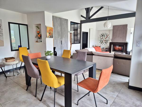 Longère de caractère rénovée -166 m² 4 chambres + bureau , Brain sur l authion