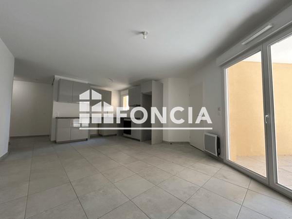 Location Appartement 3 pièces 67.23 m² - Sollies Pont 83210