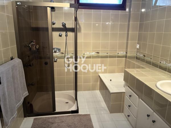 MAISON À VENDRE DE 7 PIÈCES DE 160,00 M²