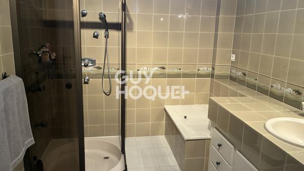 MAISON À VENDRE DE 7 PIÈCES DE 160,00 M²