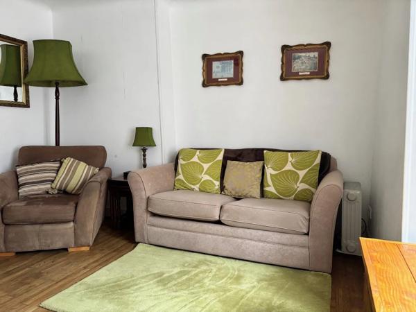 Petite maison, 2 chambres.