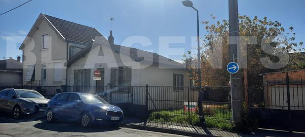 BORDEAUX BACALAN – Maison T4 à rénover sur 360m² avec Jardin et Garage Double