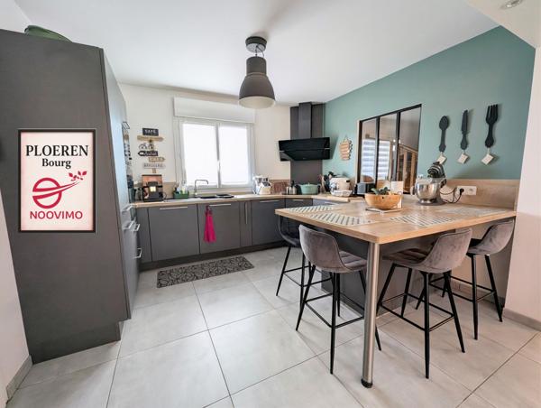 Maison rénovée 4 chambres – Jardin clos, plain-pied, cœur de Ploeren, proche Vannes et Golfe du Morbihan