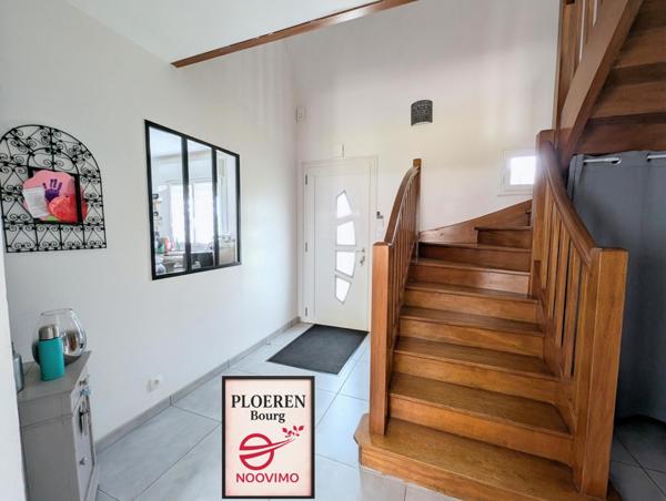 Maison rénovée 4 chambres – Jardin clos, plain-pied, cœur de Ploeren, proche Vannes et Golfe du Morbihan