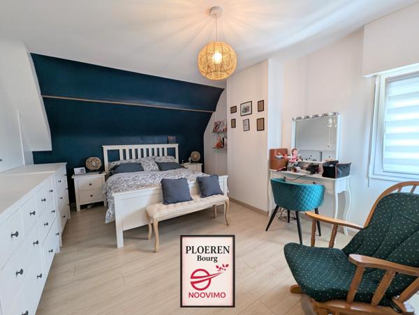 Maison rénovée 4 chambres – Jardin clos, plain-pied, cœur de Ploeren, proche Vannes et Golfe du Morbihan