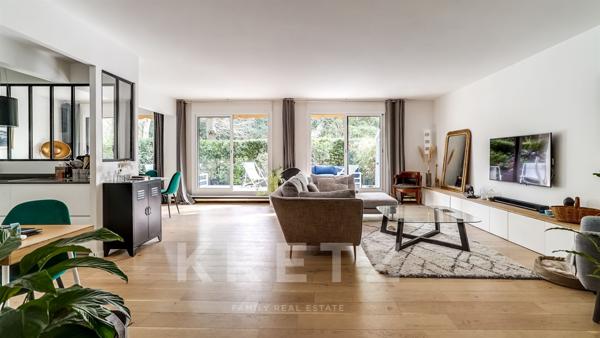 Appartement rénové avec terrasse de plain-pied