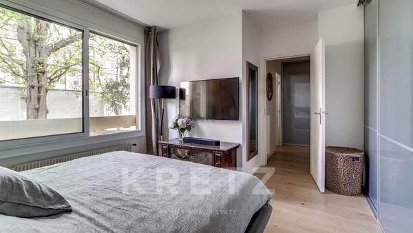 Appartement rénové avec terrasse de plain-pied