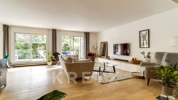 Appartement rénové avec terrasse de plain-pied