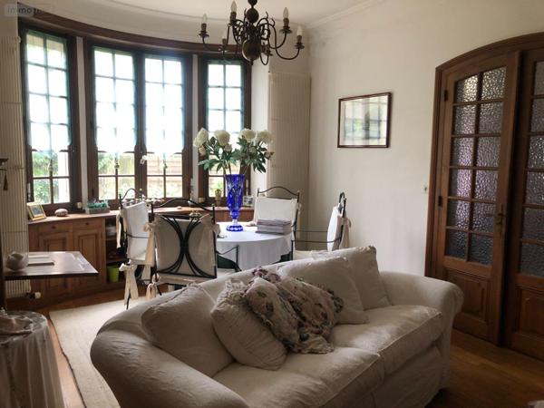 Maison de maître à vendre à Issoudun dans l'Indre (36100), ref : 11813/1518