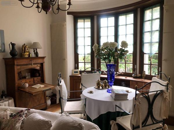 Maison de maître à vendre à Issoudun dans l'Indre (36100), ref : 11813/1518