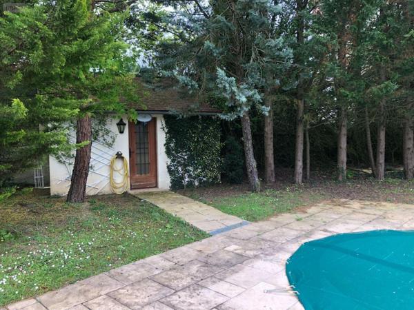 Maison de maître à vendre à Issoudun dans l'Indre (36100), ref : 11813/1518