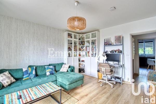 Appartement 3 pièces de 69 m² à Montmorency (95160)