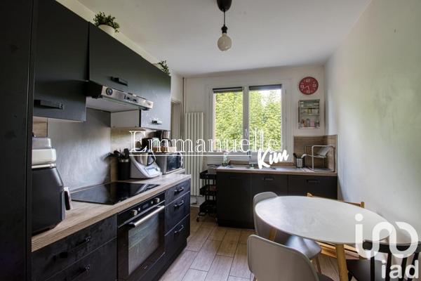 Appartement 3 pièces de 69 m² à Montmorency (95160)