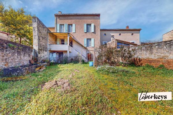 Grande maison de caractère (T6) avec jardin – Fort potentiel – Garage non attenant