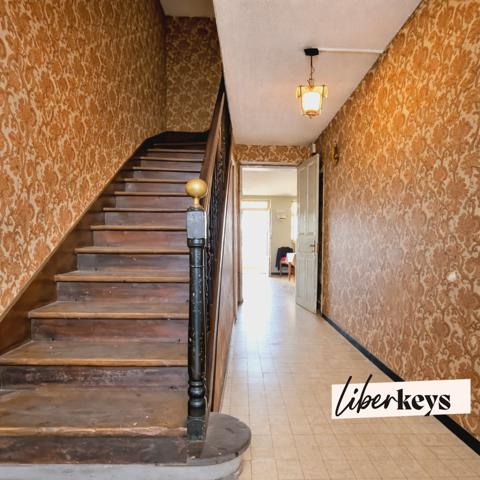 Grande maison de caractère (T6) avec jardin – Fort potentiel – Garage non attenant