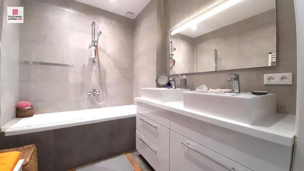 Les Issambres  rez-de-jardin 4 pièces  avec garage et emplacement de parking