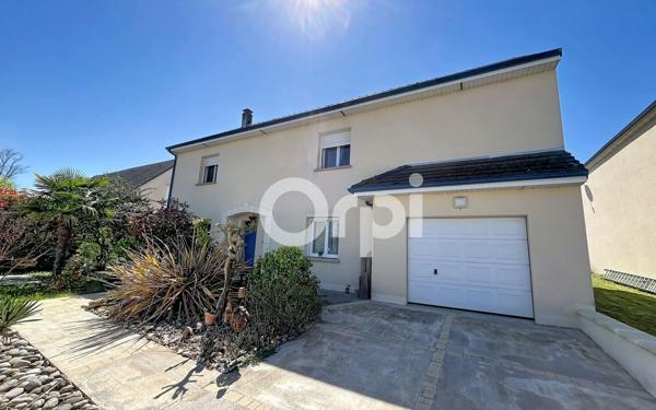 Maison à vendre    7 pièces • 152 m2 Saint-Pantaléon-de-Larche