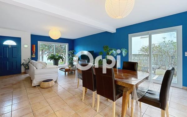 Maison à vendre    7 pièces • 152 m2 Saint-Pantaléon-de-Larche