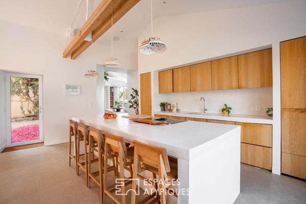 Elégante propriété de caractère et sa maison d’invités