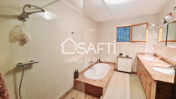 MAISON T4 DE 126 M2 AVEC VUE PYRENEES