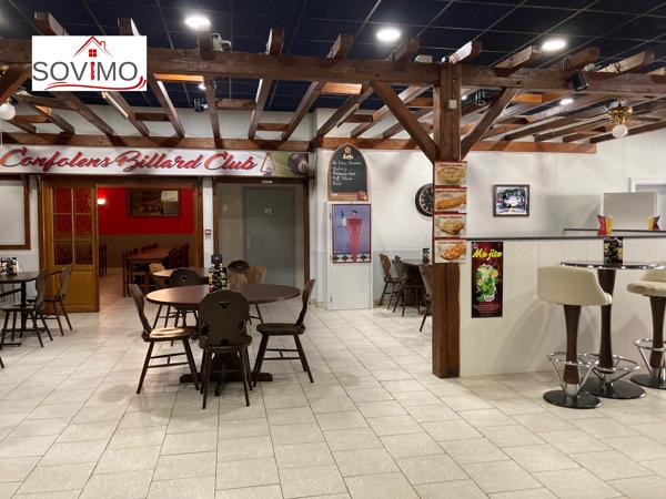 BELLE OPPORTUNITÉ COMMERCIALE : IMMEUBLE COMMERCIAL ET LOCATIF CAFETÉRIA/BAR/BILLARD, FONDS DE COMMERCE INCLUS