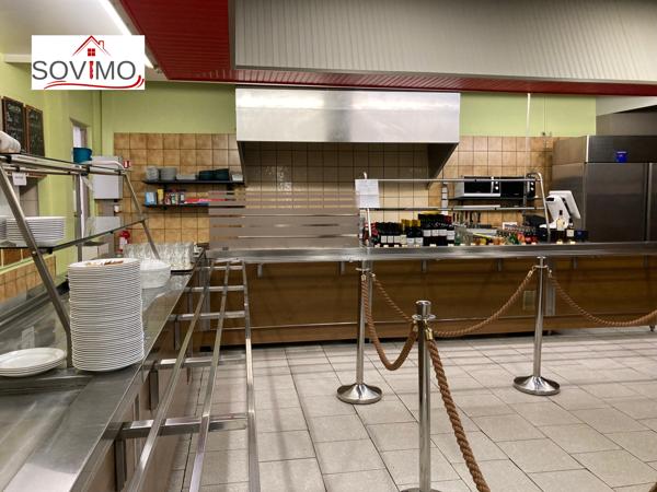 BELLE OPPORTUNITÉ COMMERCIALE : IMMEUBLE COMMERCIAL ET LOCATIF CAFETÉRIA/BAR/BILLARD, FONDS DE COMMERCE INCLUS