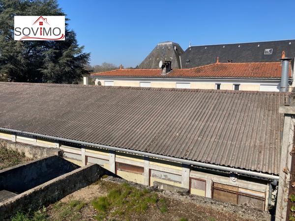 BELLE OPPORTUNITÉ COMMERCIALE : IMMEUBLE COMMERCIAL ET LOCATIF CAFETÉRIA/BAR/BILLARD, FONDS DE COMMERCE INCLUS