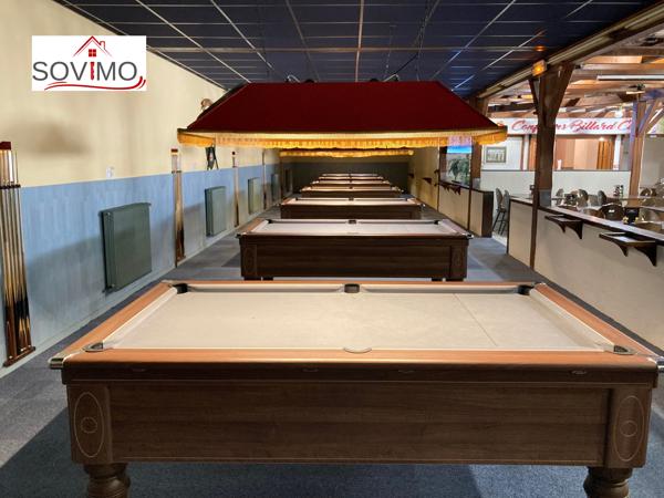 BELLE OPPORTUNITÉ COMMERCIALE : IMMEUBLE COMMERCIAL ET LOCATIF CAFETÉRIA/BAR/BILLARD, FONDS DE COMMERCE INCLUS