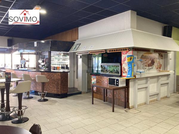 BELLE OPPORTUNITÉ COMMERCIALE : IMMEUBLE COMMERCIAL ET LOCATIF CAFETÉRIA/BAR/BILLARD, FONDS DE COMMERCE INCLUS