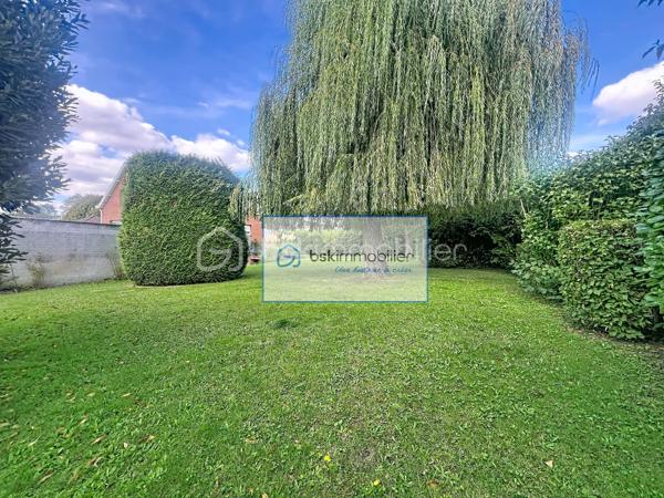 MAISON INDIVIDUELLE
Construction 1976 · Terrain de 1 640 m² · Jardin exposé sud-ouest
À découvrir, une construction individuelle datant de 1976, implantée sur une parcelle arborée de 1 640 m². La propriété se déploie sur trois niveaux — sous-sol complet, rez-de-chaussée d'habitation et combles à fort potentiel d'aménagement — et bénéficie d'un jardin exposé sud-ouest offrant une belle luminosité tout au long de la journée.

En Rez de Chaussée : le sous-sol complet comprend un garage de 44 m²environ  (hauteur sous plafond de 2,96 m environ), un atelier de 59,34 m²environ et une chaufferie de 5,73 m²environ — un ensemble idéal pour le stockage, le bricolage ou des espaces techniques et de rangement généreux.

Au premier étage : le premier étage s’organise autour d'un vaste séjour de 34,86 m²environ, baigné de lumière grâce à ses fenêtres bois double vitrage équipées de volets roulants manuels. La cuisine équipée, avec son espace repas de 16,90 m² environ, bénéficie d'une porte-fenêtre et d'une fenêtre double vitrage bois, également munie d'un volet roulant manuel. Ce niveau accueille également trois chambres parquetées, de 13,06 m², 12,24 m² et 10,20 m²environ,  chacune dotée d'une fenêtre double vitrage bois et d'un volet roulant manuel, ainsi qu'un bureau de 5,74 m² environ parqueté, avec fenêtre double vitrage bois.
La salle de bain, équipée d'une baignoire, d'une douche et d'une vasque, et éclairée par une fenêtre bois double vitrage dotée d’un volet roulant manuel.

Le second étage : Cet étage offre un énorme potentiel d'aménagement, avec deux espaces d'environ 60,44 m²environ et 47 m²environ  dalle béton au sol et dotés de plusieurs fenêtres bois double vitrage avec volets roulants, 

L'extérieur : Un jardin exposé sud-ouest complète ce bien, idéal pour profiter de moments de détente en extérieur. Vous bénéficierez également de nombreuses places de parking (5 à l'avant et 4 à l'arrière).

Le secteur :  située sur un secteur convoité, l’habitation est à proximité des voies de communication et à 7 minutes des écoles. 

Les points clefs : Maison individuelle de 1976 sur 1 640 m² de terrain arboré, exposé sud-ouest — séjour 35 m², cuisine équipée, 3 chambres parquetées, bureau, salle de bain complète et sous-sol de 109 m² (garage + atelier + chaufferie). Les combles offrent un potentiel exceptionnel d’environ 107 m² à aménager (dalle béton, fenêtres double vitrage), idéal pour créer des chambres supplémentaires, un espace bureau ou une suite parentale. Un budget travaux est à prévoir pour révéler tout le potentiel de cette propriété — un investissement qui permettra d’augmenter significativement la valeur du bien.9 places de parking, proximité écoles et axes routiers.