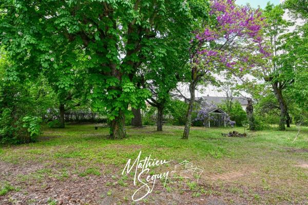 GREZIEU LA VARENNE Plateau T4/T5 de 110,73 m² avec jardin sud de 84.88 m² avec 2 stationnements