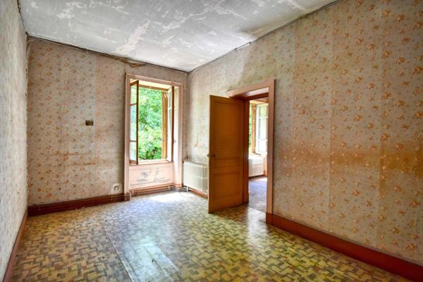 GREZIEU LA VARENNE Plateau T4/T5 de 110,73 m² avec jardin sud de 84.88 m² avec 2 stationnements