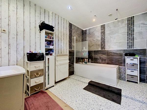 Maison 4 chambres + bureau avec jardin ARMENTIERES