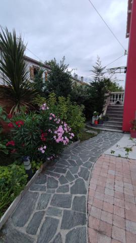 CLICHY SOUS BOIS - CHARMANTE MAISON