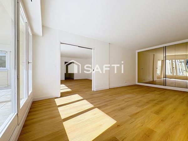 Appartement entièrement rénové avec terrasse, à 6 min à pied du RER de Chatou