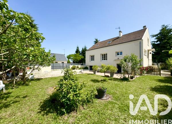 Maison à vendre 6 pièces 150 m² Saint-Hilaire-Saint-Mesmin