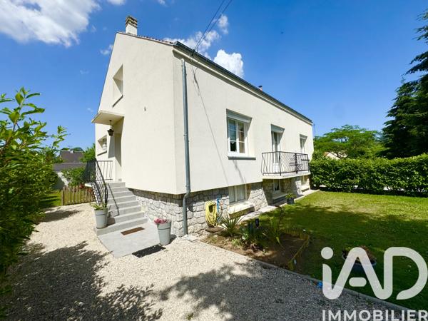 Maison à vendre 6 pièces 150 m² Saint-Hilaire-Saint-Mesmin