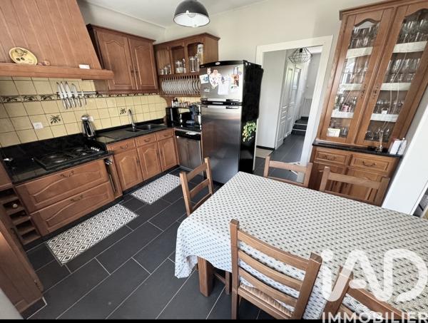 Maison à vendre 6 pièces 150 m² Saint-Hilaire-Saint-Mesmin