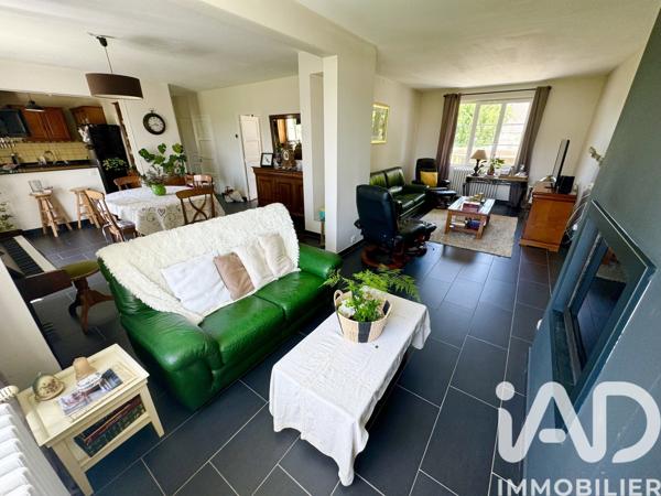 Maison à vendre 6 pièces 150 m² Saint-Hilaire-Saint-Mesmin