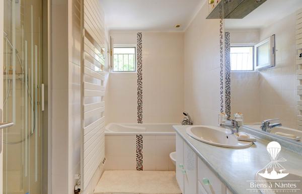 A vendre maison familiale sur un beau terrain piscinable , Saint sebastien sur loire A vendre maison familiale sur un beau terrain piscinable , Saint sebastien sur loire