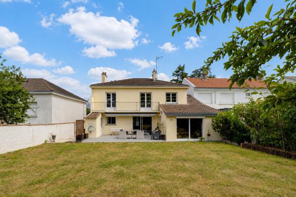 A vendre maison familiale sur un beau terrain piscinable , Saint sebastien sur loire A vendre maison familiale sur un beau terrain piscinable , Saint sebastien sur loire