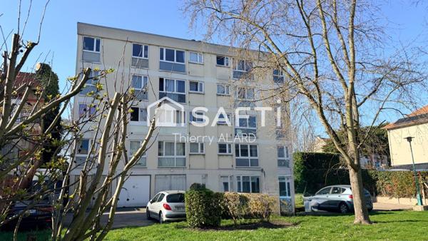 PROCHE GARE ET COMERCE