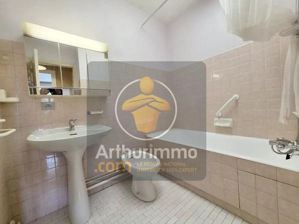 Vente                                                      Appartement
                        
                     7 pièces                      137 m2                     à Chennevières-sur-Marne