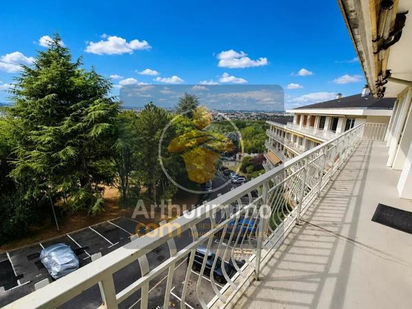 Vente                                                      Appartement
                        
                     7 pièces                      137 m2                     à Chennevières-sur-Marne