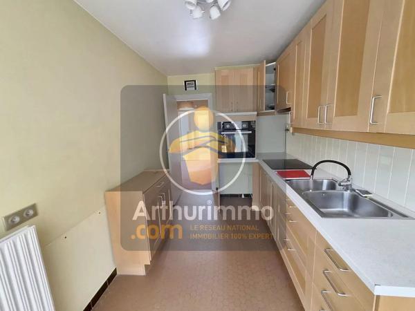 Vente                                                      Appartement
                        
                     7 pièces                      137 m2                     à Chennevières-sur-Marne