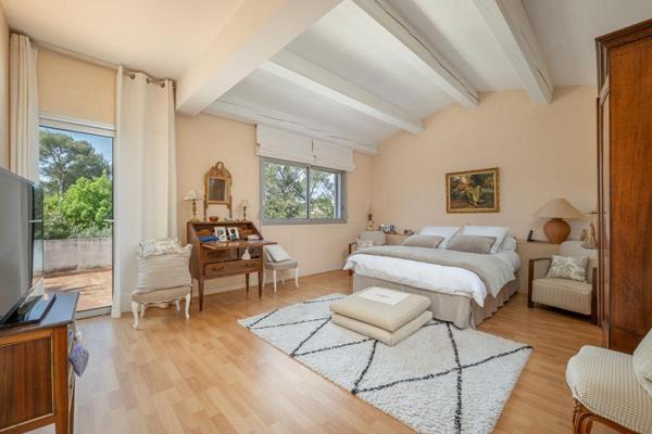 L'Élégance Architecturale Maison d'architecte Nimes 5 pièce(s) 182.8 m2