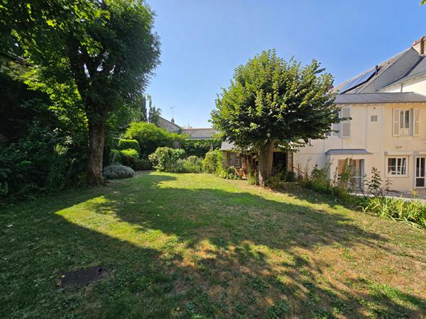 Maison Hyper centre - 7 chambres - Jardin arboré sans vis à vis