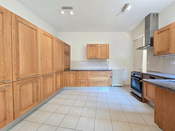 Maison Hyper centre - 7 chambres - Jardin arboré sans vis à vis